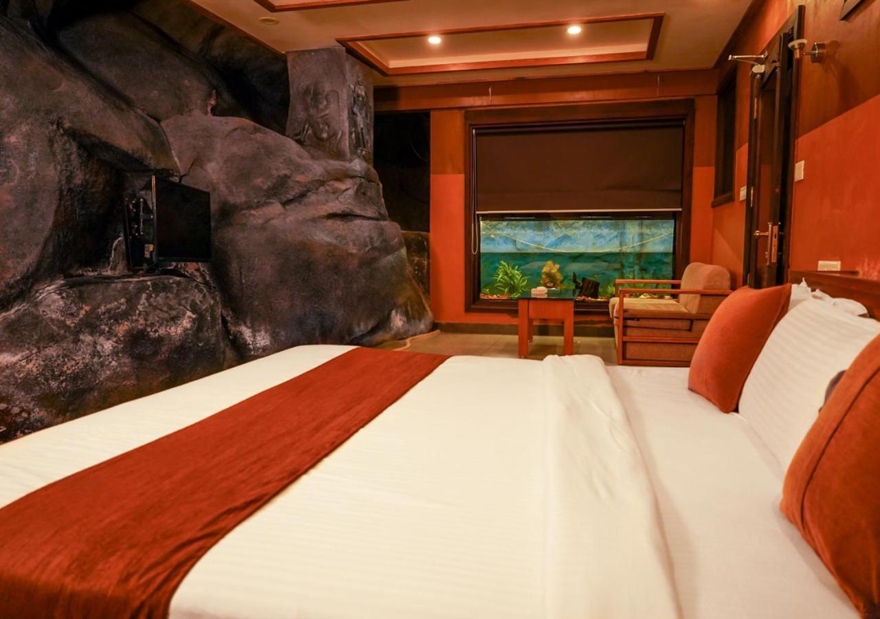 Niyatma Wayanad Pool Resort By Voye Homes Εξωτερικό φωτογραφία